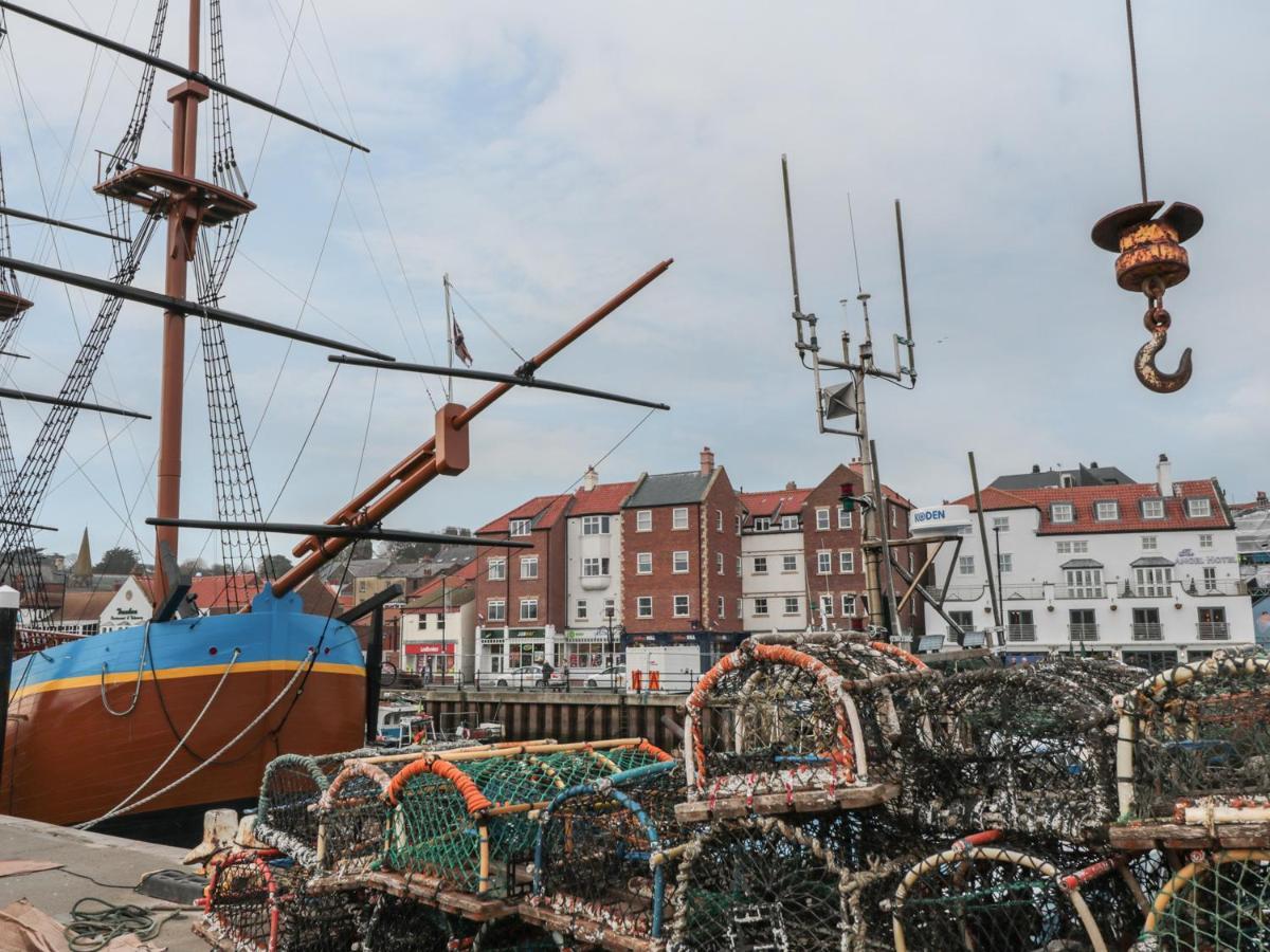 The Surfers Bolt Hole Whitby Exterior foto