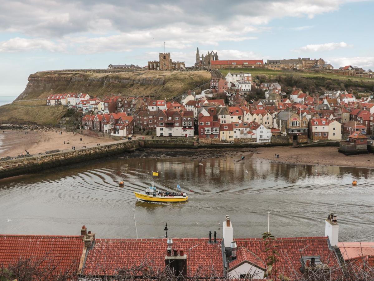 The Surfers Bolt Hole Whitby Exterior foto